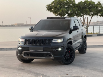 Jeep  Grand Cherokee  Limited  2021  Automatic  34,000 Km  8 Cylinder  Four Wheel Drive (4WD)  SUV  Black  With Warranty