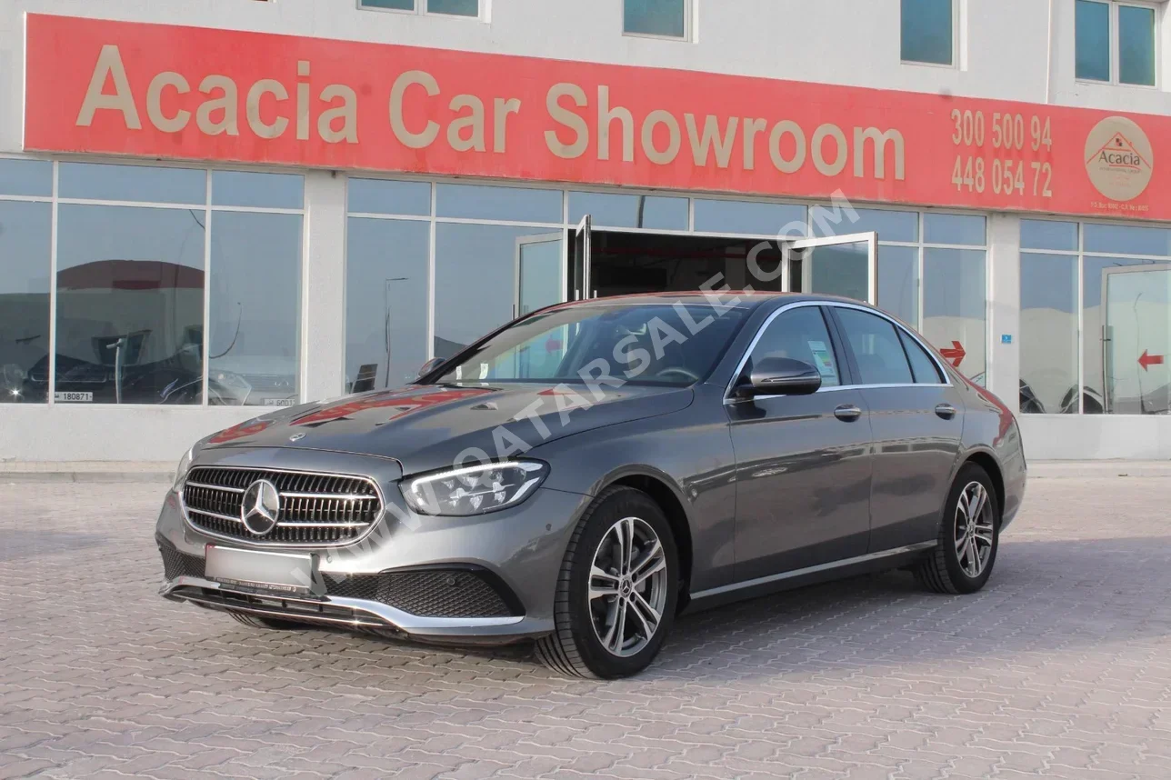 Mercedes-Benz  E-Class  200  2023  Automatic  0 Km  4 Cylinder  Rear Wheel Drive (RWD)  Sedan  Gray  With Warranty