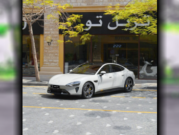 Xiaomi  SU7  Max  2025  Automatic  650 Km  0 Cylinder  All Wheel Drive (AWD)  Sedan  White  With Warranty