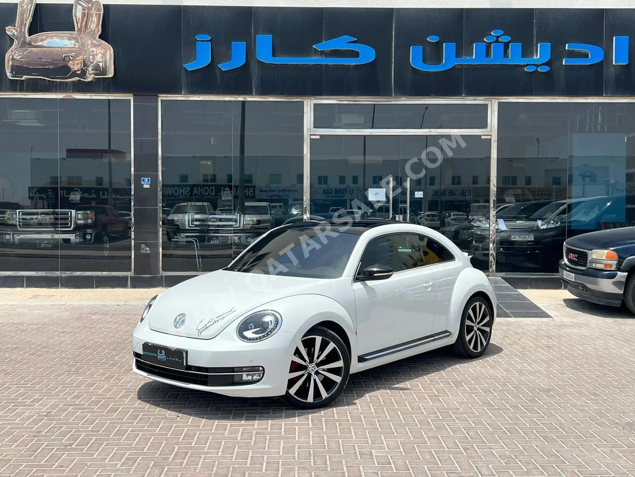 Volkswagen  Beetle  2016  Automatic  94,000 Km  4 Cylinder  Rear Wheel Drive (RWD)  Hatchback  White