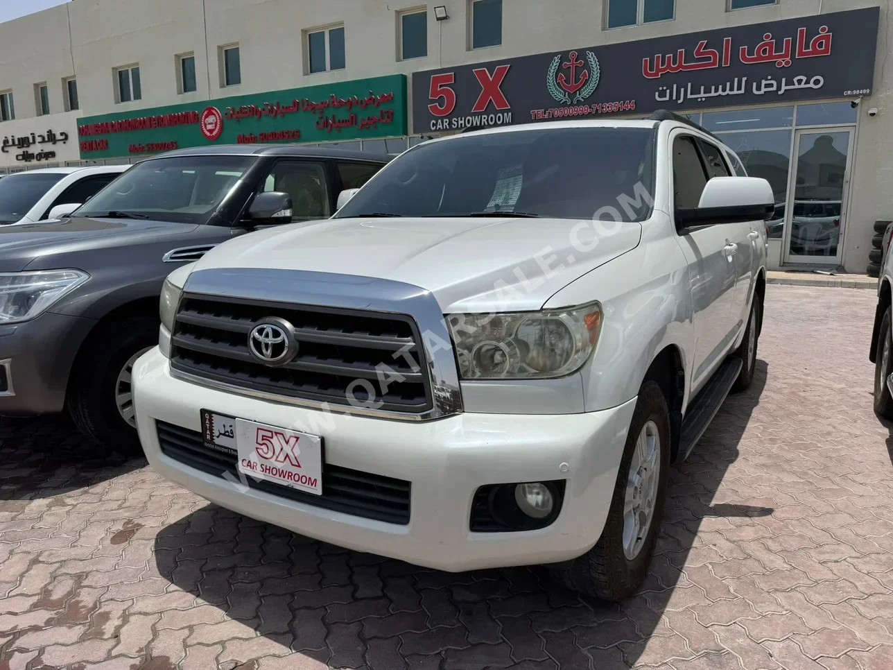 تويوتا  سكويا  اس ار 5  2015  اوتوماتيك  396,000 كم  8 سلندر  دفع رباعي  اس يو في  أبيض