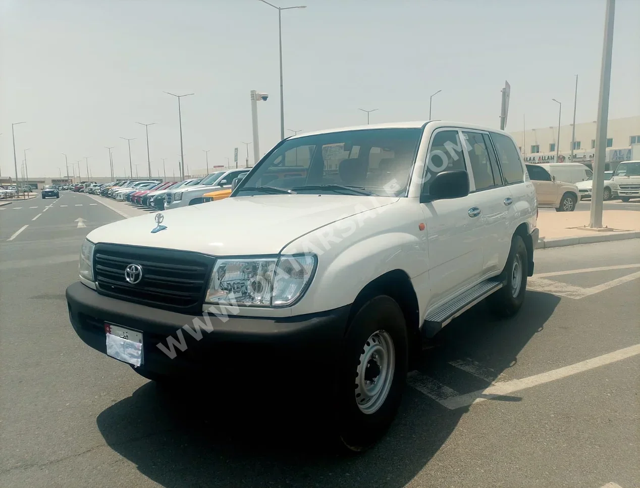 Toyota  Land Cruiser  G  2003  Manual  453,000 Km  6 Cylinder  Four Wheel Drive (4WD)  SUV  White