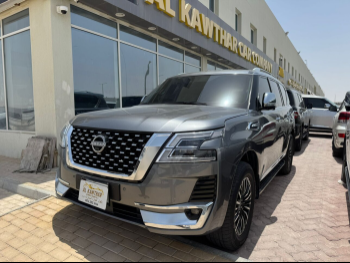 Nissan  Patrol  Platinum  2022  Automatic  132,000 Km  6 Cylinder  Four Wheel Drive (4WD)  SUV  Gray
