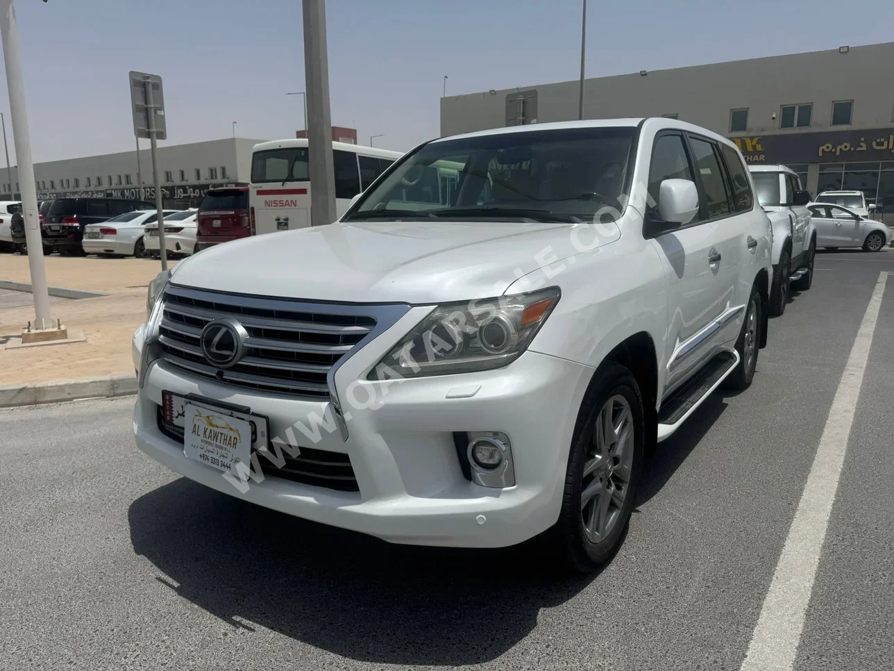 Lexus  LX  570  2012  Automatic  155,000 Km  8 Cylinder  Four Wheel Drive (4WD)  SUV  White