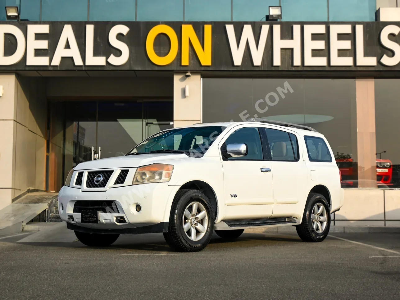 Nissan  Armada  SE  2012  Automatic  200,000 Km  8 Cylinder  Four Wheel Drive (4WD)  SUV  White
