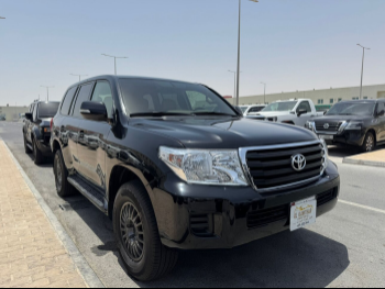 Toyota  Land Cruiser  G  2015  Automatic  243,000 Km  6 Cylinder  Four Wheel Drive (4WD)  SUV  Black