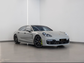 Porsche  Panamera  Turbo S  E-Hybrid  2018  Automatic  58,900 Km  8 Cylinder  All Wheel Drive (AWD)  Coupe / Sport  Gray Nardo  With Warranty