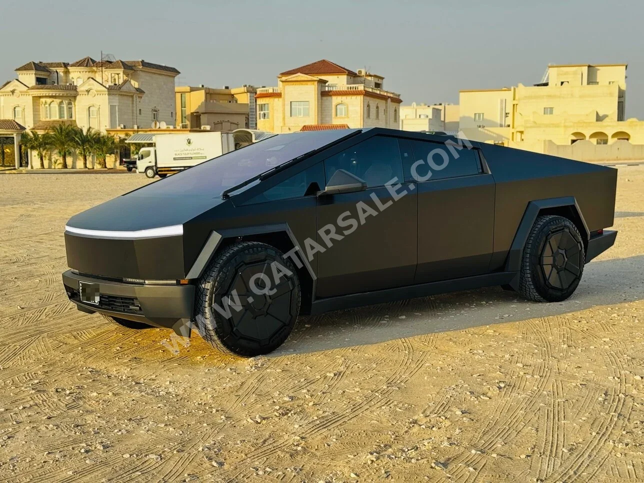 تسلا  سايبر بيست  2024  اوتوماتيك  0 كم  8 سلندر  دفع كلي مستمر  كلاسك  أسود  تحت الضمان