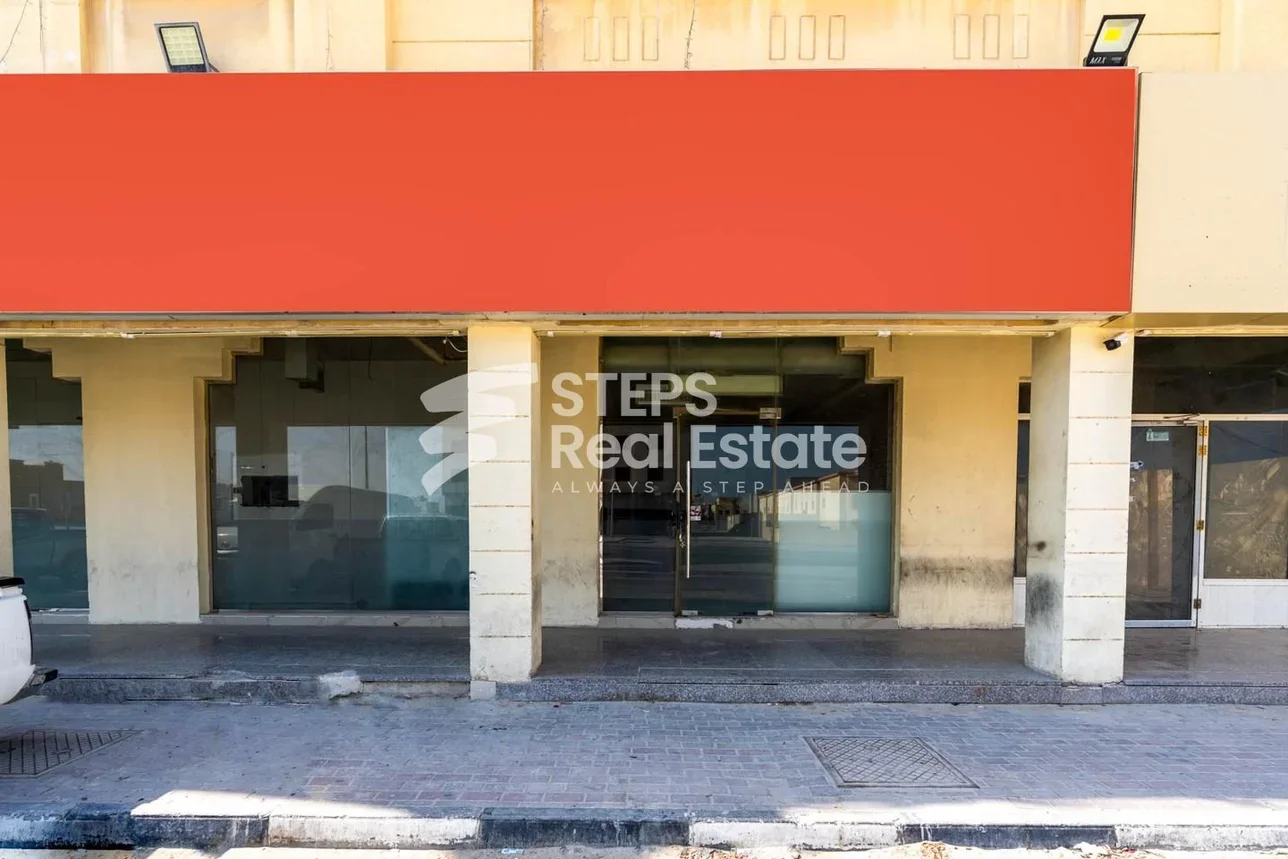 Commercial Shops - Not Furnished  - Al Daayen  For Rent  - Sumaysimah