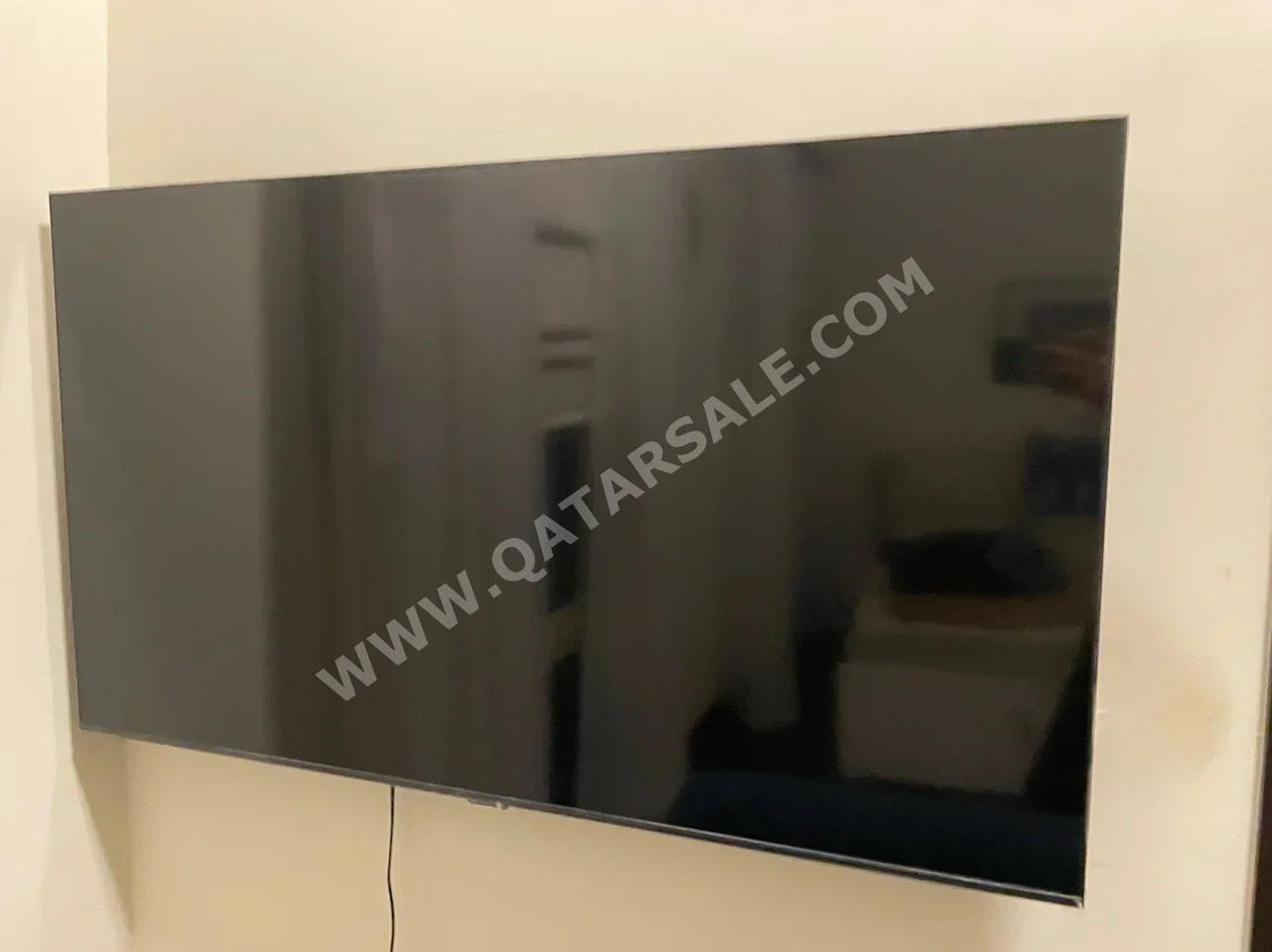 Television (TV) Samsung  - 42 Inch  - HD  - Smart TV  - With Sound System