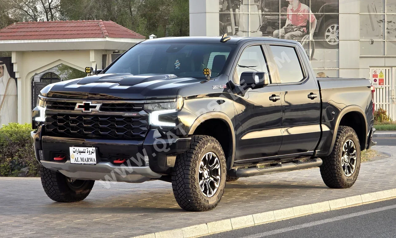 Chevrolet  Silverado  ZR 2  2024  Automatic  6,000 Km  8 Cylinder  Four Wheel Drive (4WD)  Pick Up  Black  With Warranty