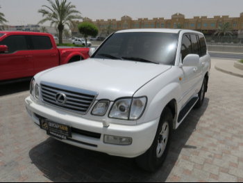 Lexus  LX  450  2006  Automatic  309,000 Km  8 Cylinder  Four Wheel Drive (4WD)  SUV  White