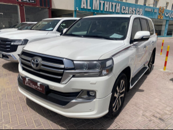 Toyota  Land Cruiser  GXR  2019  Automatic  275,000 Km  8 Cylinder  Four Wheel Drive (4WD)  SUV  White