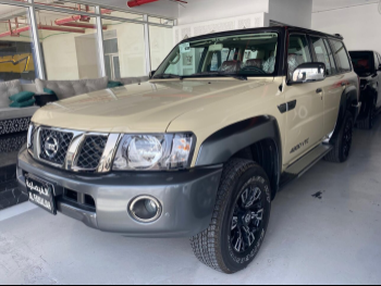Nissan  Patrol  Super Safari  2025  Manual  19,000 Km  6 Cylinder  Four Wheel Drive (4WD)  SUV  Beige  With Warranty