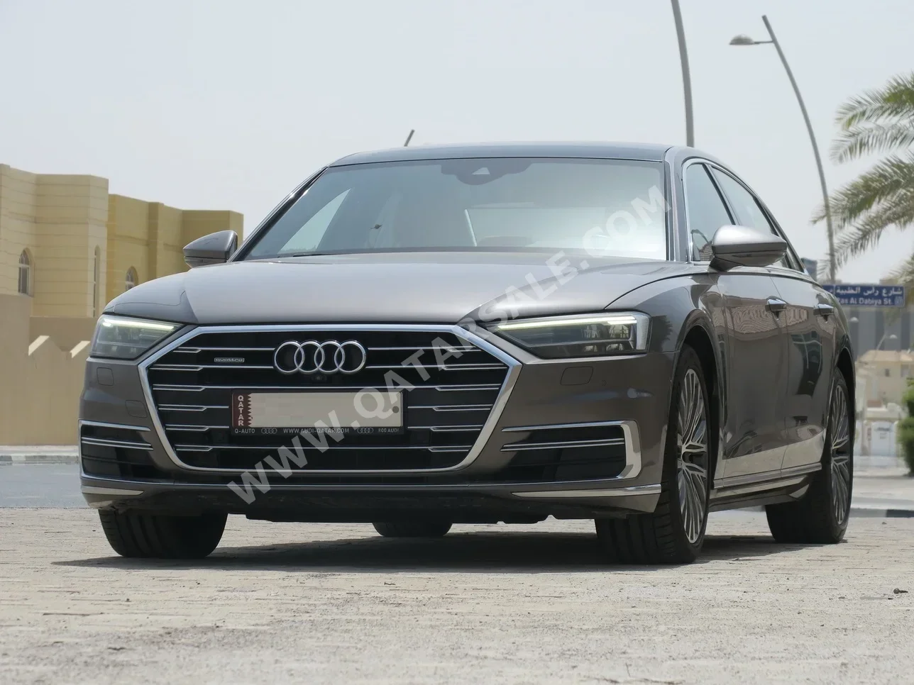اودي  أي 8  ال 55 تي اف اس اي  2021  اوتوماتيك  72,600 كم  6 سلندر  دفع كلي مستمر  سيدان  رمادي  تحت الضمان