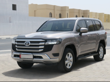 Toyota  Land Cruiser  GXR  2022  Automatic  125,000 Km  6 Cylinder  Four Wheel Drive (4WD)  SUV  Bronze