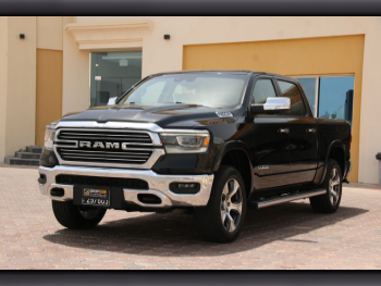 Dodge  Ram  1500 Laramie  2021  Automatic  74,000 Km  8 Cylinder  Four Wheel Drive (4WD)  Pick Up  Black