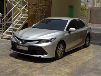 Toyota  Camry  LE  2019  Automatic  84,000 Km  4 Cylinder  Front Wheel Drive (FWD)  Sedan  Silver