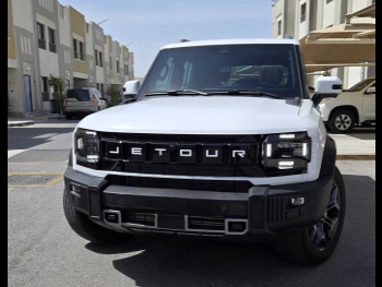Jetour  T2  Luxury  2025  Automatic  7,000 Km  4 Cylinder  Four Wheel Drive (4WD)  SUV  White  With Warranty