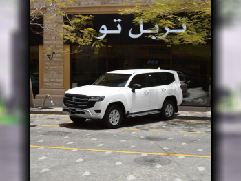 Toyota  Land Cruiser  GX  2024  Automatic  31,400 Km  6 Cylinder  Four Wheel Drive (4WD)  SUV  White  With Warranty