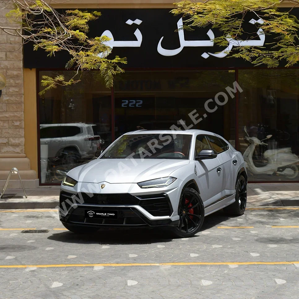 Lamborghini  Urus  2019  Automatic  86,400 Km  8 Cylinder  Four Wheel Drive (4WD)  SUV  Silver