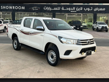 تويوتا  هاي لوكس  2019  اوتوماتيك  30,000 كم  4 سلندر  دفع رباعي  بيكب  أبيض
