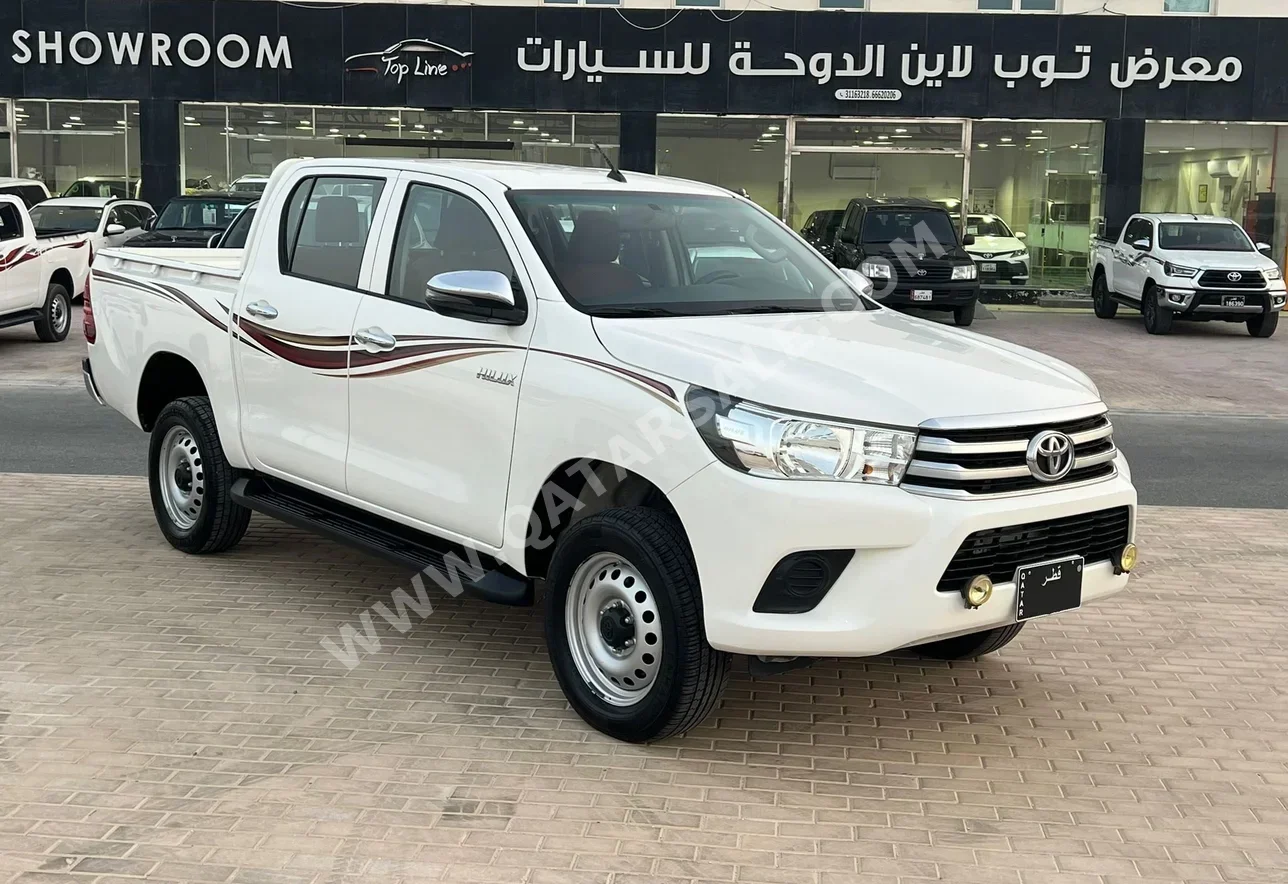 تويوتا  هاي لوكس  2019  اوتوماتيك  30,000 كم  4 سلندر  دفع رباعي  بيكب  أبيض