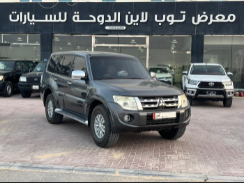 Mitsubishi  Pajero  GLS  2014  Automatic  247,000 Km  6 Cylinder  Four Wheel Drive (4WD)  SUV  Gray