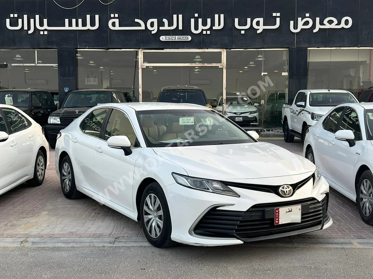 تويوتا  كامري  أل اي  2021  اوتوماتيك  42,000 كم  4 سلندر  سحب امامي  سيدان  أبيض  تحت الضمان