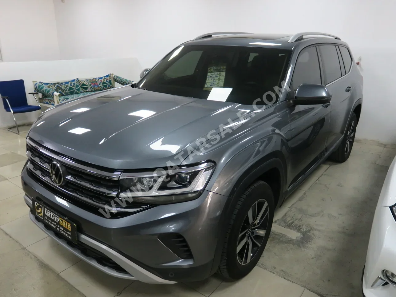 Volkswagen  Teramont  2022  Automatic  67,000 Km  6 Cylinder  Four Wheel Drive (4WD)  SUV  Gray