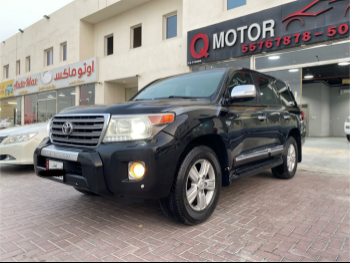 Toyota  Land Cruiser  VXR  2014  Automatic  270,000 Km  8 Cylinder  Four Wheel Drive (4WD)  SUV  Black