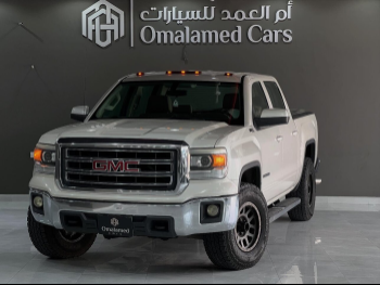 جي ام سي  سييرا  1500  2015  اوتوماتيك  239,000 كم  8 سلندر  دفع رباعي  بيكب  أبيض