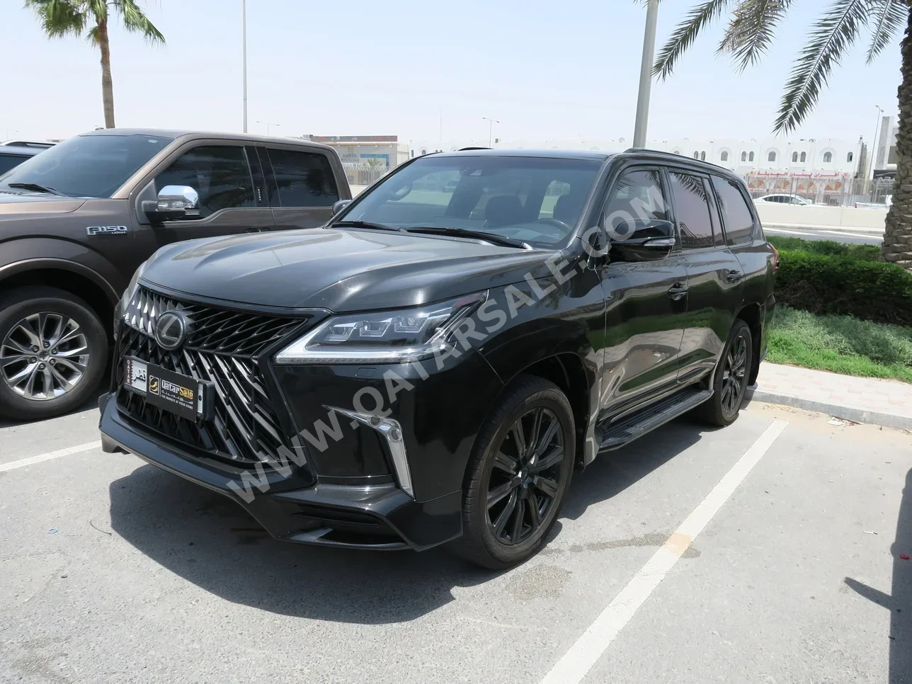 Lexus  LX  570 S  2019  Automatic  125,000 Km  8 Cylinder  Four Wheel Drive (4WD)  SUV  Black