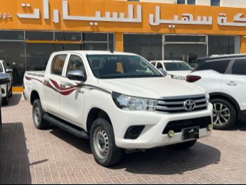 تويوتا  هاي لوكس  2020  اوتوماتيك  123,000 كم  4 سلندر  دفع رباعي  بيكب  أبيض