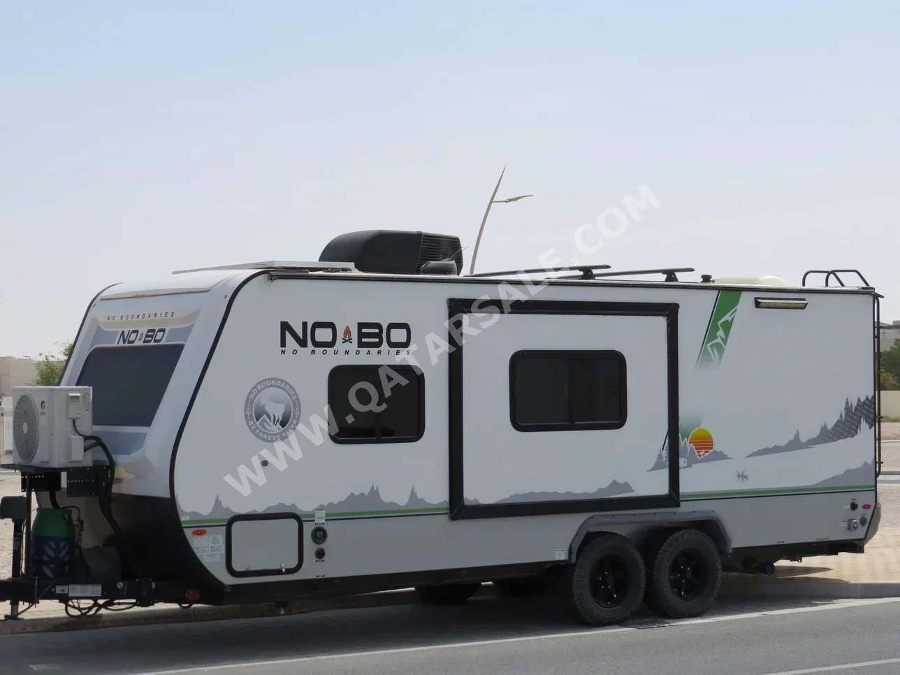 Caravan - 2022  - White  -Made in United States of America(USA)
