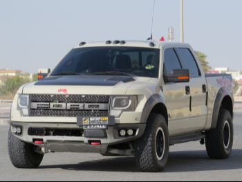 Ford  Raptor  SVT  2013  Automatic  211,000 Km  8 Cylinder  Four Wheel Drive (4WD)  Pick Up  Beige