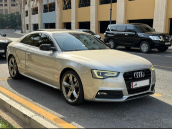 اودي  أي 5  50 تي اف اس اي  2015  اوتوماتيك  105,000 كم  6 سلندر  دفع كلي مستمر  كوبيه \ سبورت  ذهبي فاتح