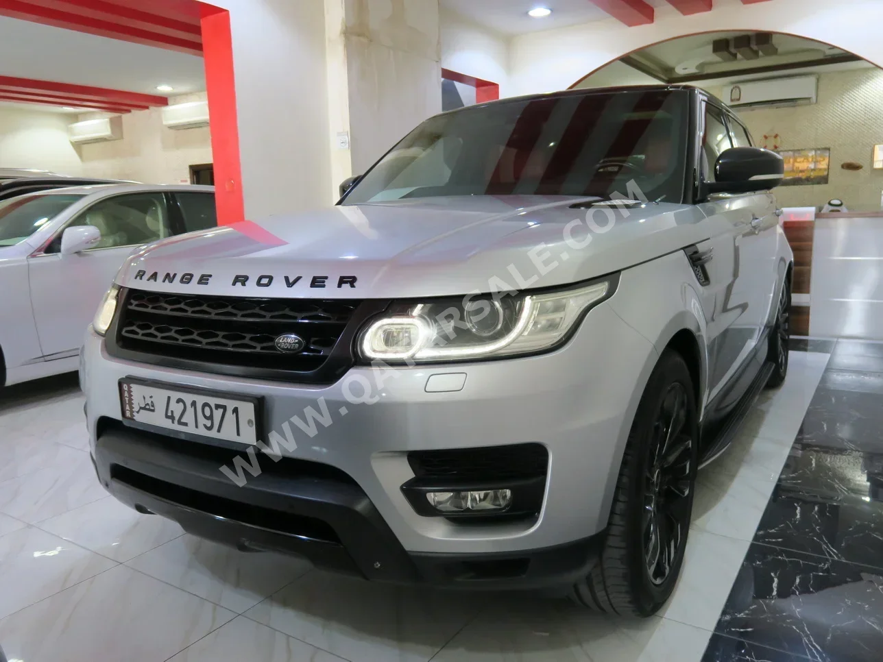 Land Rover  Range Rover  Sport Super charged  2015  Automatic  158,000 Km  8 Cylinder  Four Wheel Drive (4WD)  SUV  Silver