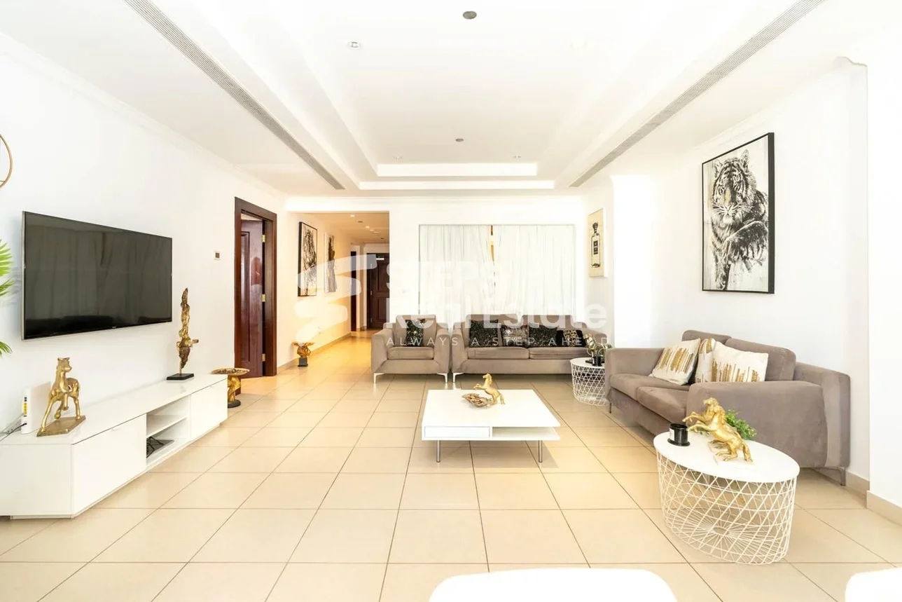 1 Bedrooms  Apartment  For Rent  in Doha -  The Pearl  Semi Furnished