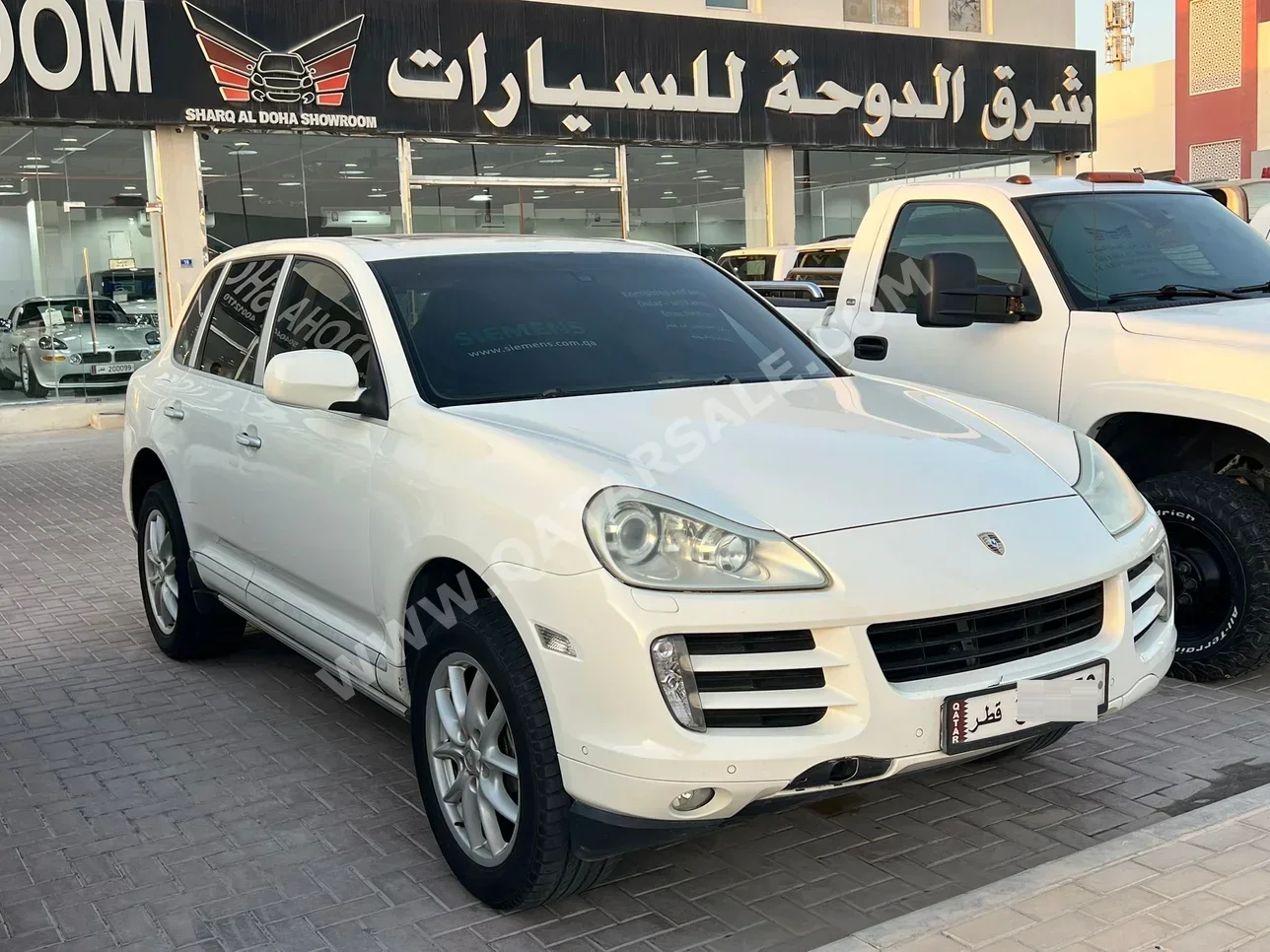 بورش  كيان  اس  2006  اوتوماتيك  230,000 كم  6 سلندر  دفع رباعي  اس يو في  أبيض