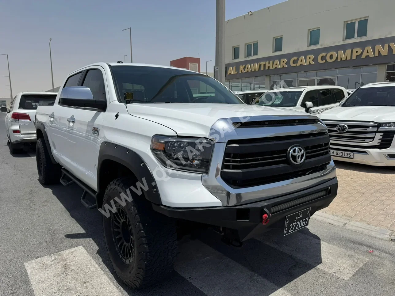 Toyota  Tundra  2014  Automatic  189,000 Km  8 Cylinder  Four Wheel Drive (4WD)  Pick Up  White