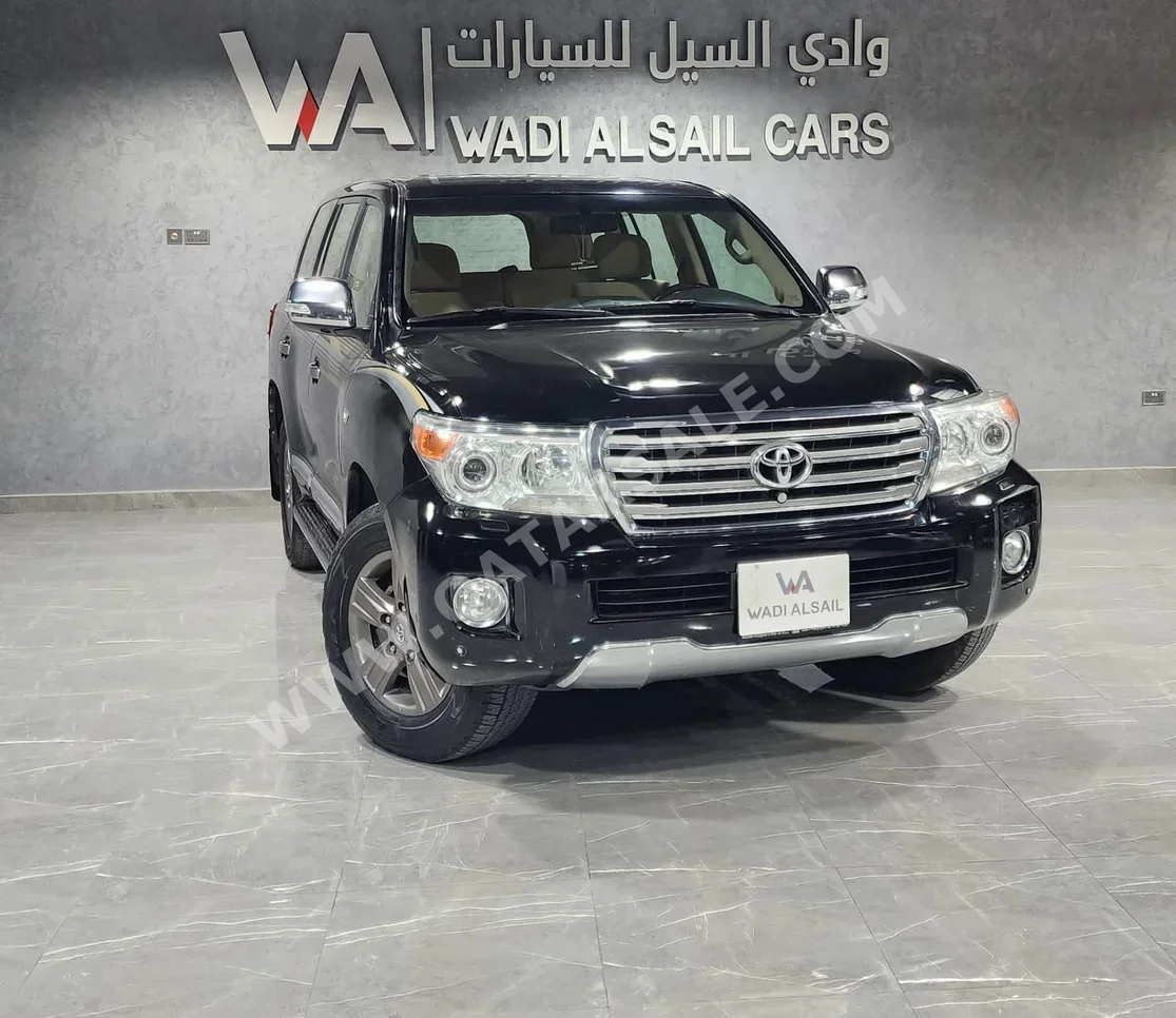 Toyota  Land Cruiser  VXR  2015  Automatic  360,000 Km  8 Cylinder  Four Wheel Drive (4WD)  SUV  Black