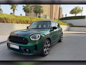 Mini  Cooper  CountryMan  S  2022  Automatic  61,000 Km  4 Cylinder  All Wheel Drive (AWD)  Hatchback  Green and Black  With Warranty