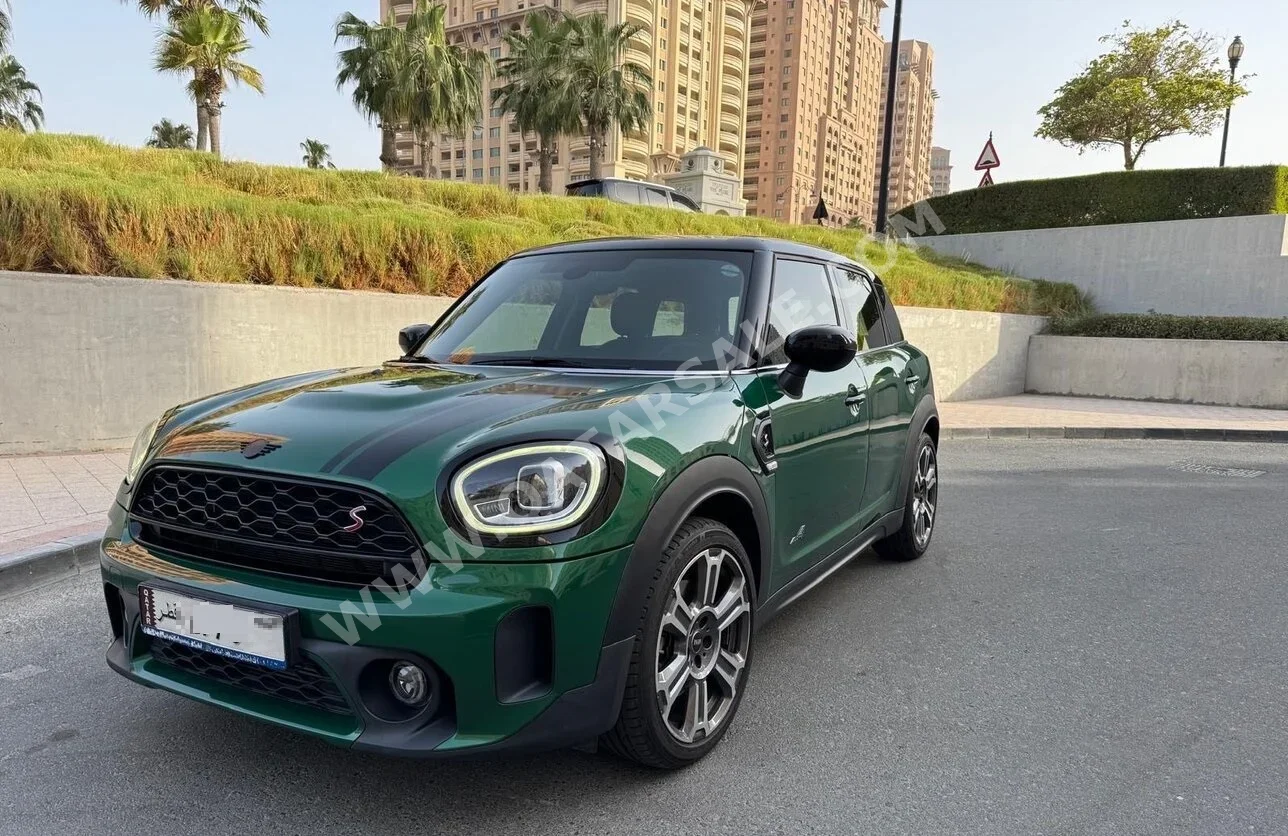 Mini  Cooper  CountryMan  S  2022  Automatic  61,000 Km  4 Cylinder  All Wheel Drive (AWD)  Hatchback  Green and Black  With Warranty