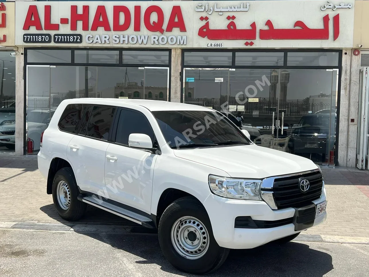 Toyota  Land Cruiser  G  2017  Automatic  148,000 Km  6 Cylinder  Four Wheel Drive (4WD)  SUV  White