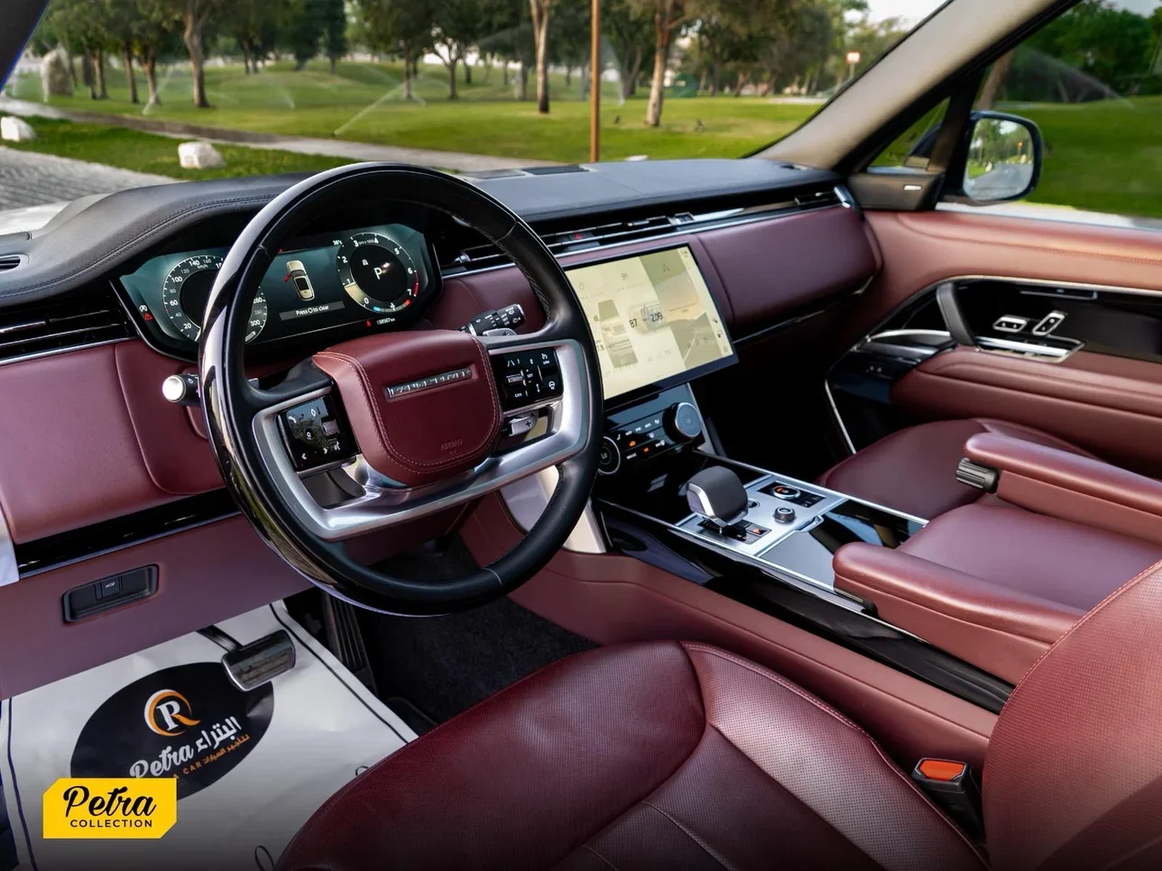 لاند روفر  اتش اس اي فوج  8 سلندر  إس يو في 4 في 4  أبيض  2023