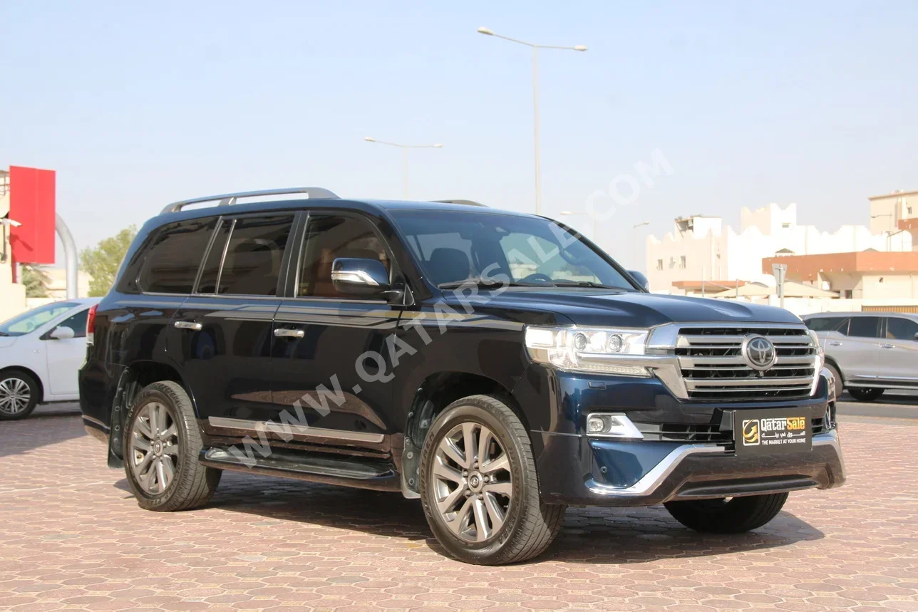 Toyota  Land Cruiser  VXS  2018  Automatic  94,000 Km  8 Cylinder  Four Wheel Drive (4WD)  SUV  Dark Blue