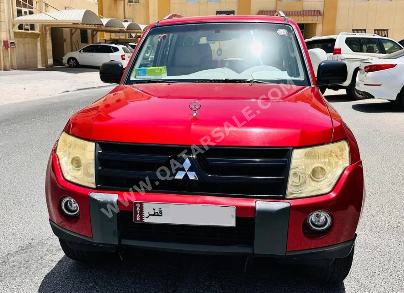 متسوبيشي  باجيرو  3.5  2009  اوتوماتيك  198,000 كم  6 سلندر  دفع رباعي  اس يو في  عنابي