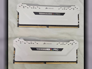 Ram Memories Corsair /  16 GB(2x8)  White /  DDR 4 -  3200 Mhz