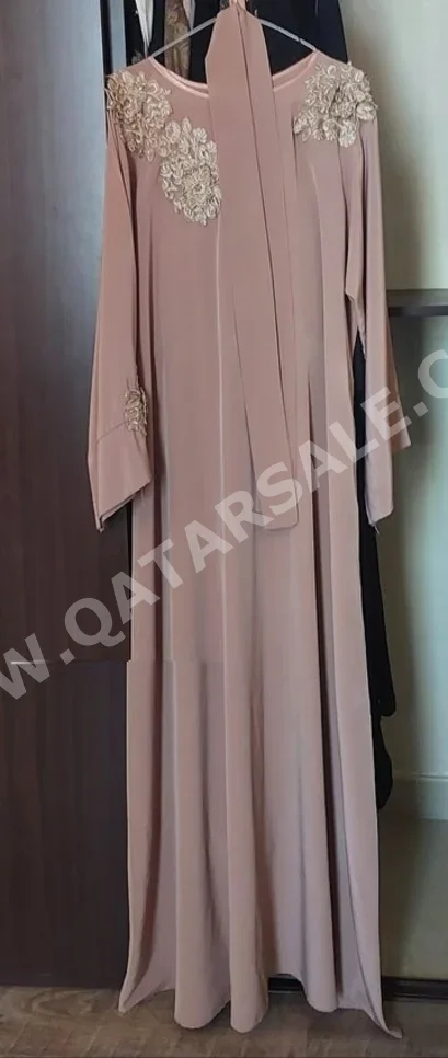 Dress  - Beige  -Size: 40